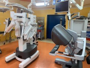 Immagine del robot Ca Vinci X per la chirurgia robotica mininvasiva